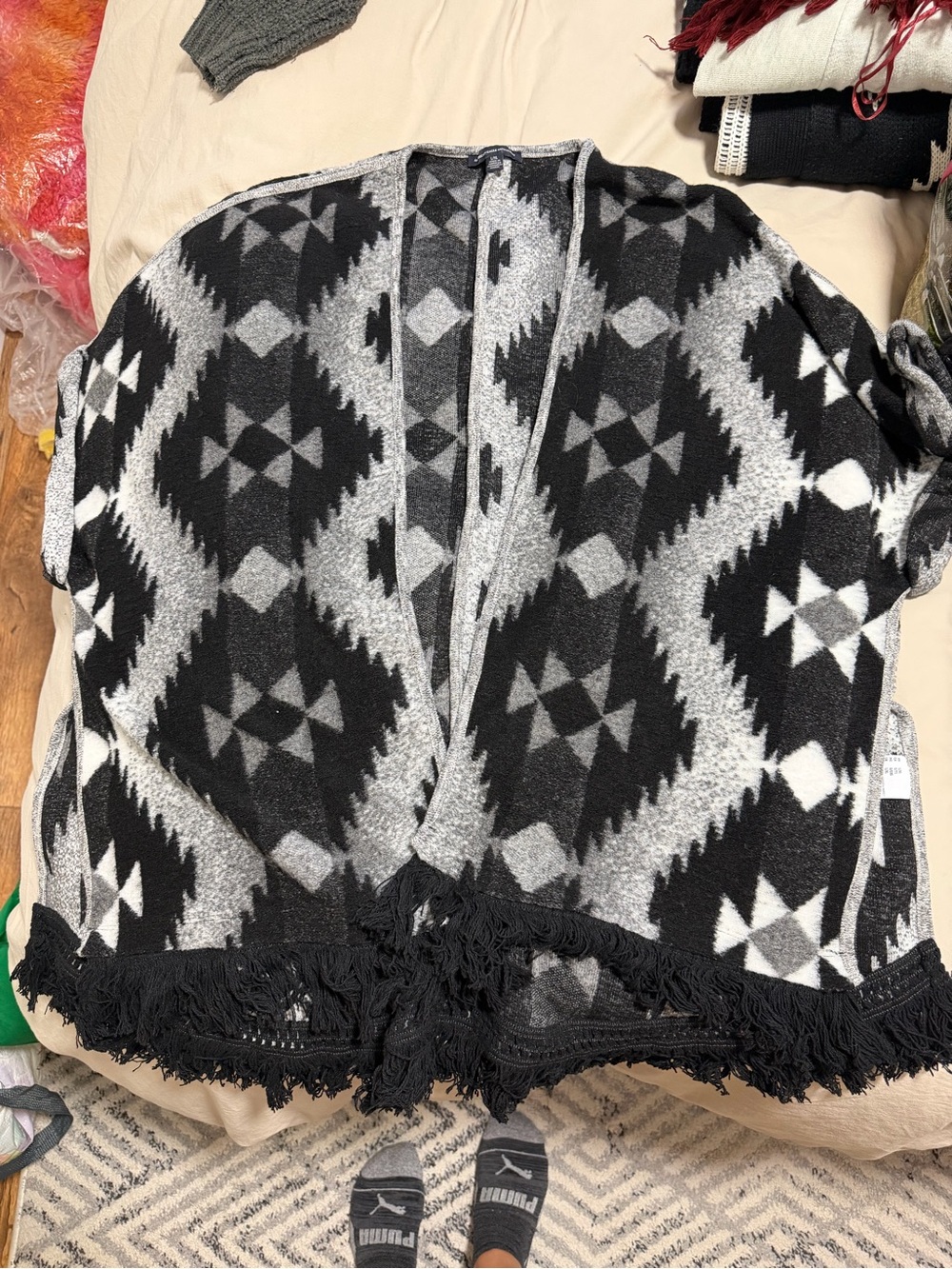 Sweaters - Picture 5 of 8